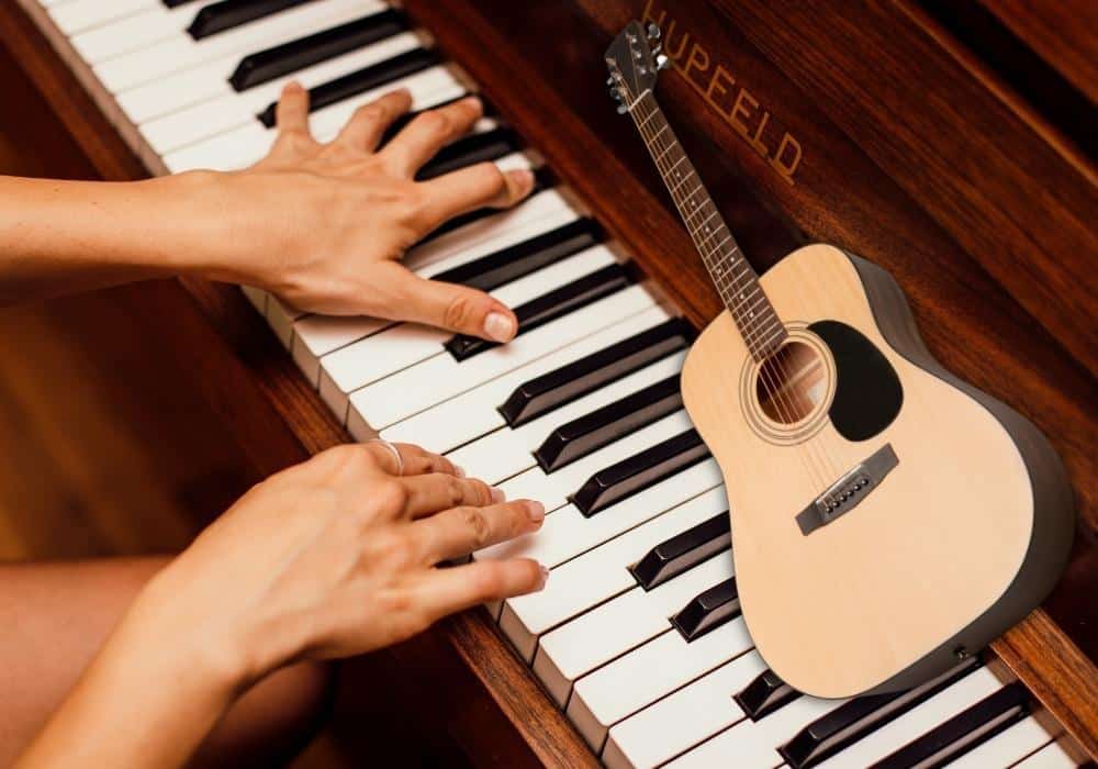 How to Learn Guitar And Piano - Featured Image