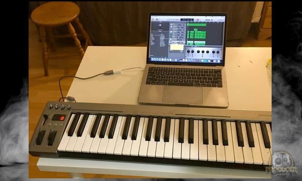 Connecting A MIDI Keyboard to a Computer - How to Make MIDI 