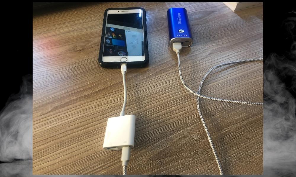 Connect Power Bank - How to Use A Scarlett 2i2 with iPad/iPhone [Full Guide]