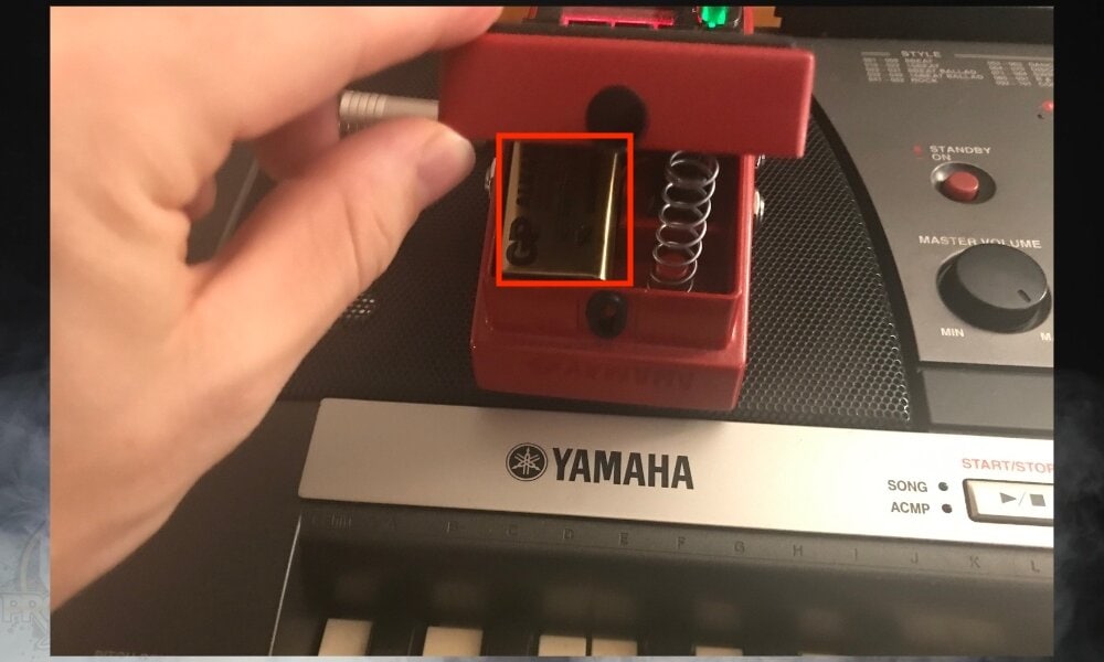 9V Battery - How to Use A Looper Pedal On A Keyboard [SIMPLE]