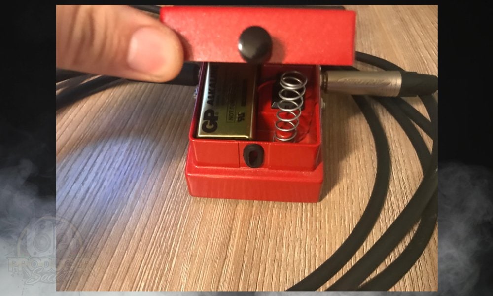 Battery in Pedal - How to Connect A Looper Pedal To An Audio Interface