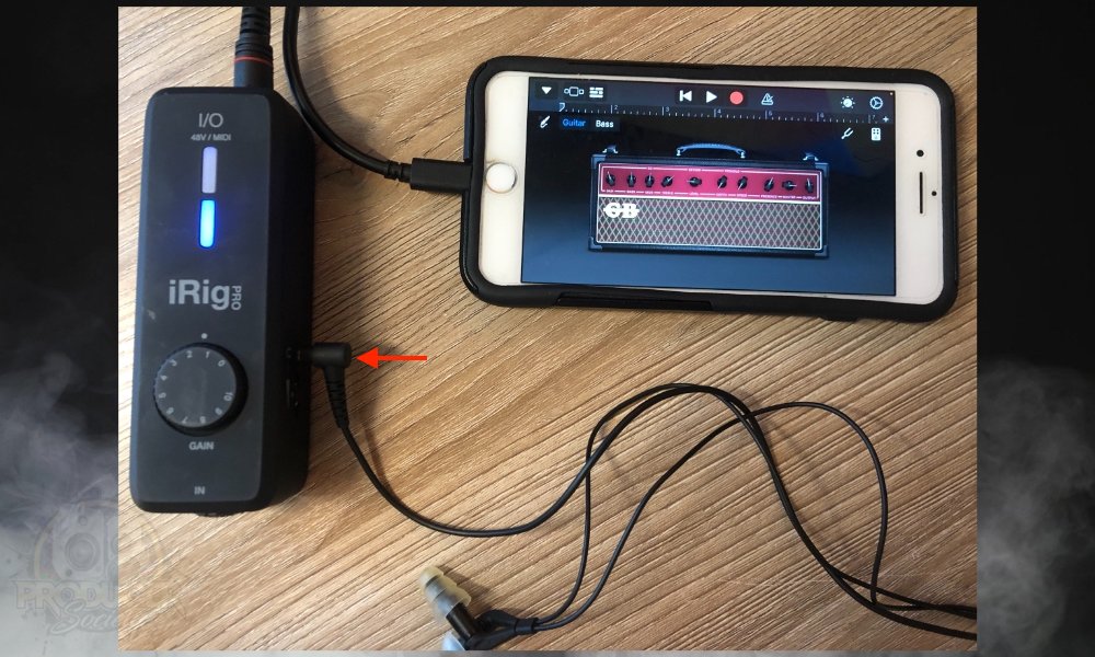 Headphones Connected to iRig Pro  - How to Set Up The iRig Pro I/O [iOS/macOS]